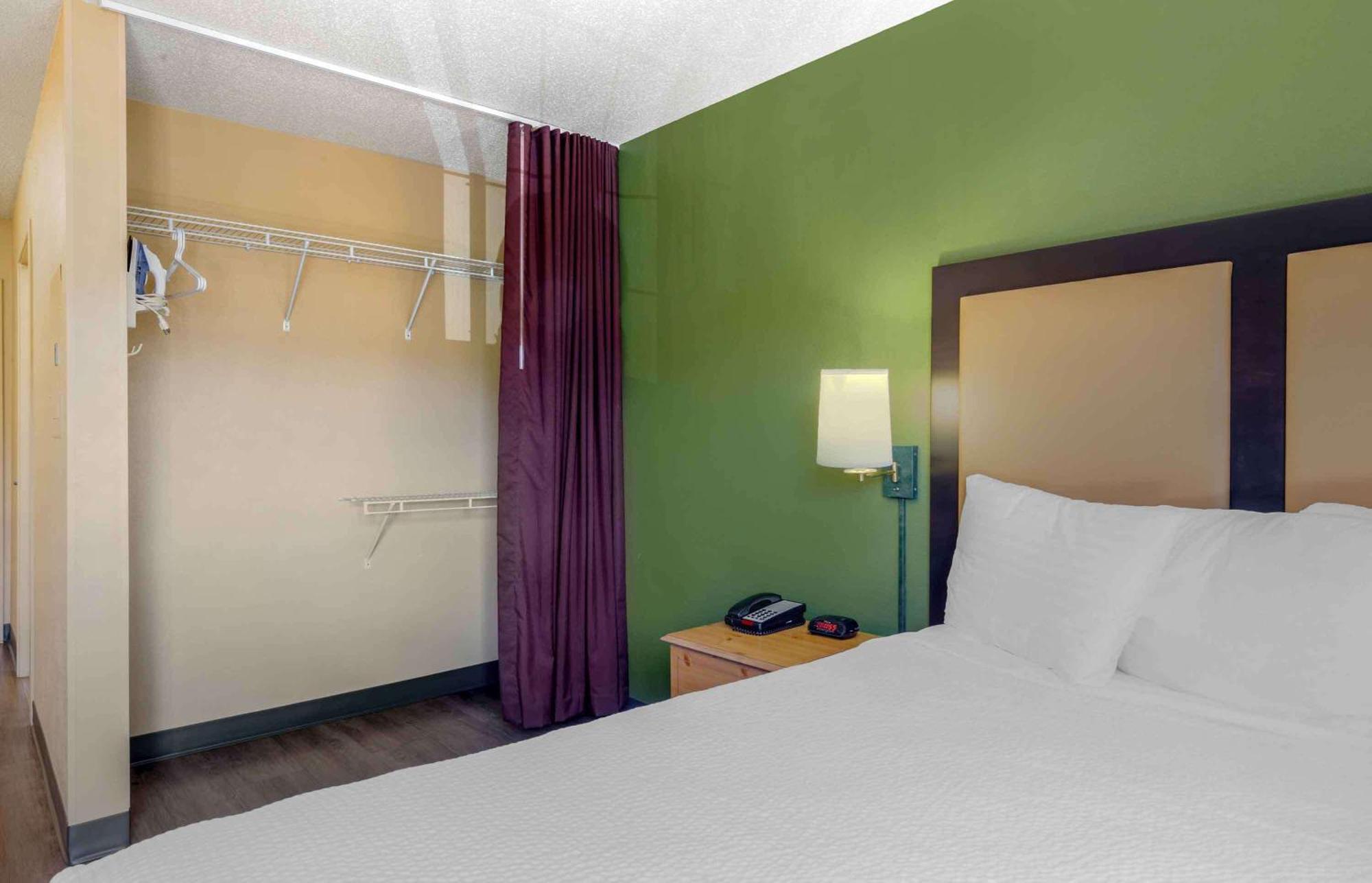เอ็กซ์เทนด์ สเตย์ อเมริกา บอสตัน วอลแทม 52 โฟร์ท อเวนิว Hotel วอลแธม ภายนอก รูปภาพ