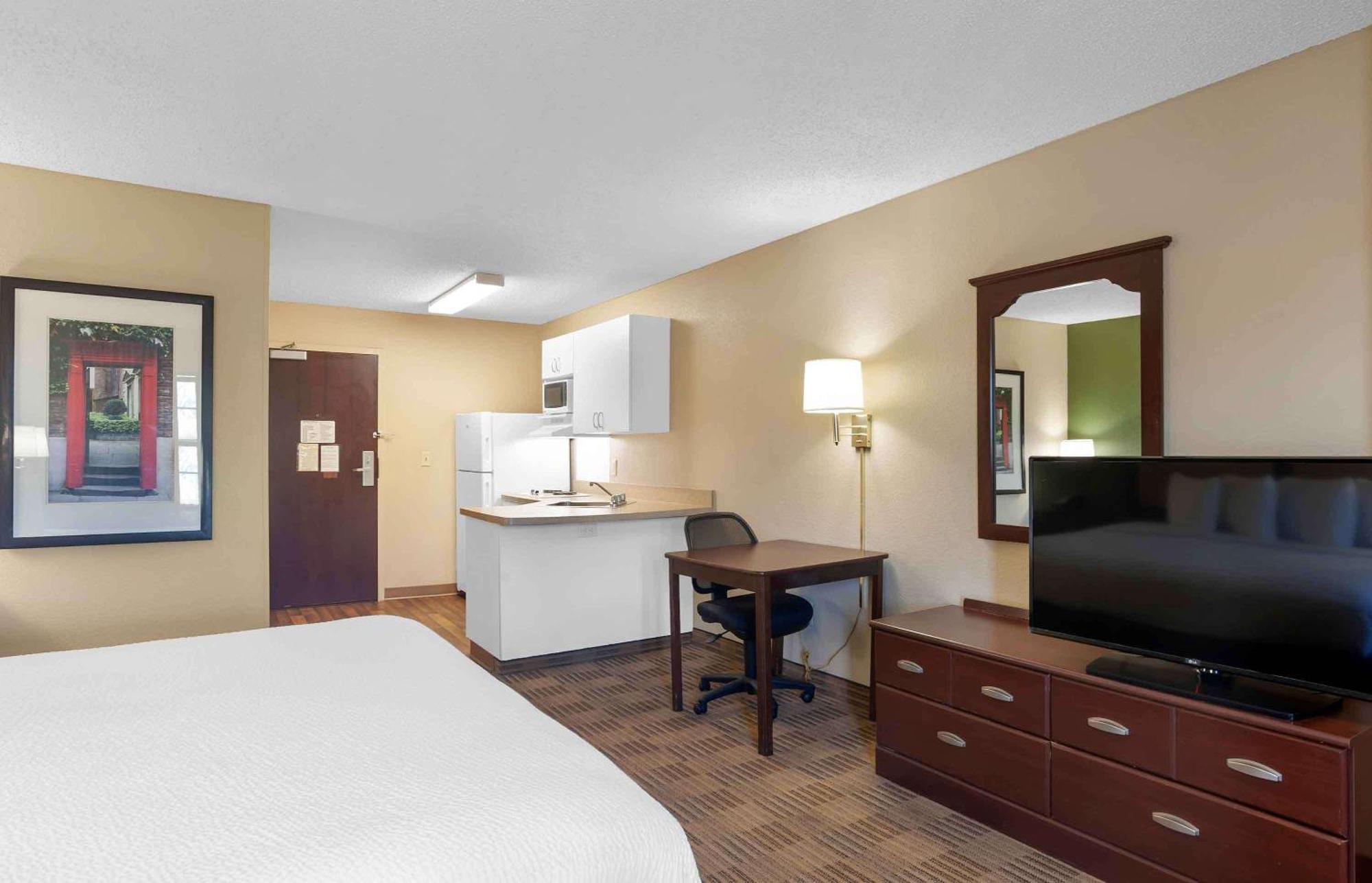 เอ็กซ์เทนด์ สเตย์ อเมริกา บอสตัน วอลแทม 52 โฟร์ท อเวนิว Hotel วอลแธม ภายนอก รูปภาพ